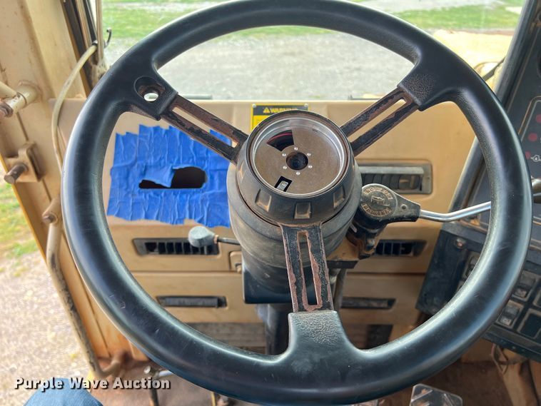 image for item DS2924 1995 Caterpillar 621F conventional scraper 