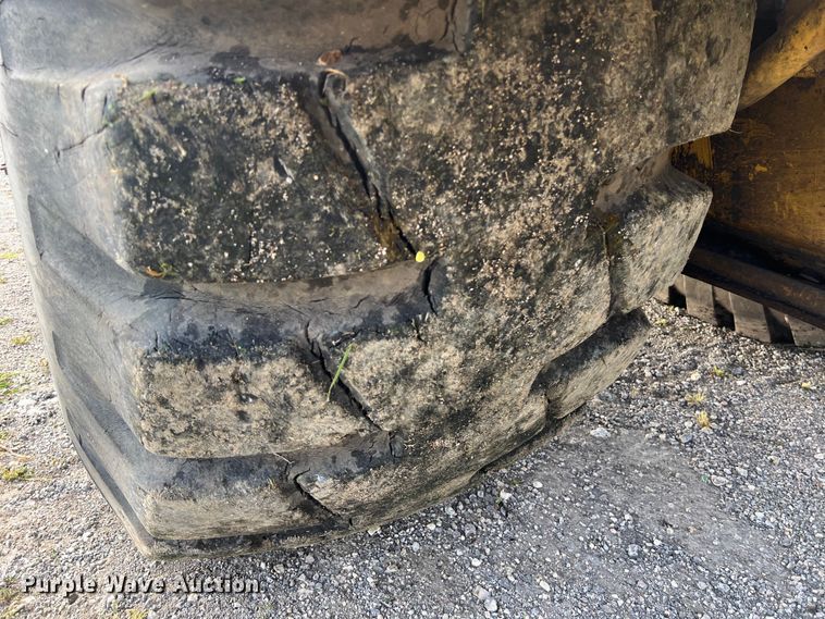 image for item DS2924 1995 Caterpillar 621F conventional scraper 