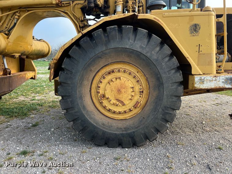 image for item DS2924 1995 Caterpillar 621F conventional scraper 