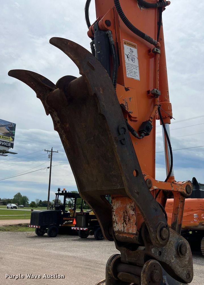 image for item DS2930 2016 Hitachi  Zaxis 160LC-6 excavator