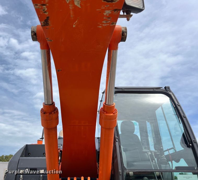 image for item DS2930 2016 Hitachi  Zaxis 160LC-6 excavator