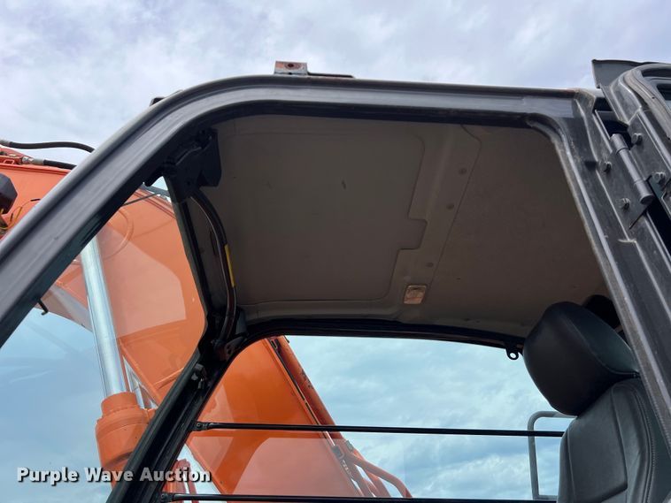 image for item DS2930 2016 Hitachi  Zaxis 160LC-6 excavator