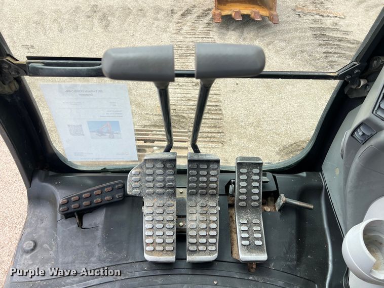 image for item DS2930 2016 Hitachi  Zaxis 160LC-6 excavator