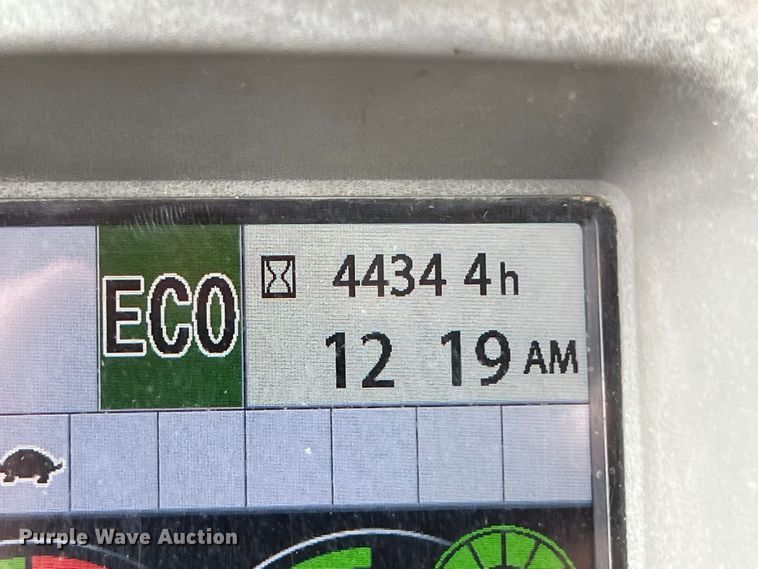 image for item DS2930 2016 Hitachi  Zaxis 160LC-6 excavator