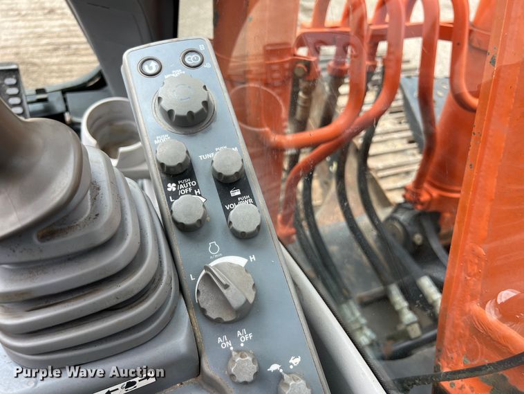 image for item DS2930 2016 Hitachi  Zaxis 160LC-6 excavator