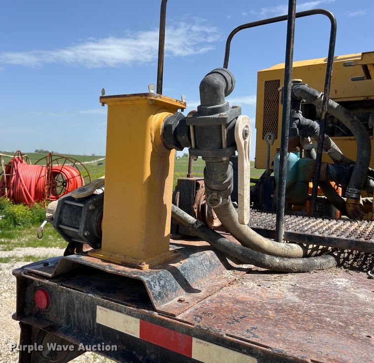 image for item DS2934 1989 Freightliner FLC flatbed truck with Vermeer fluid mixer