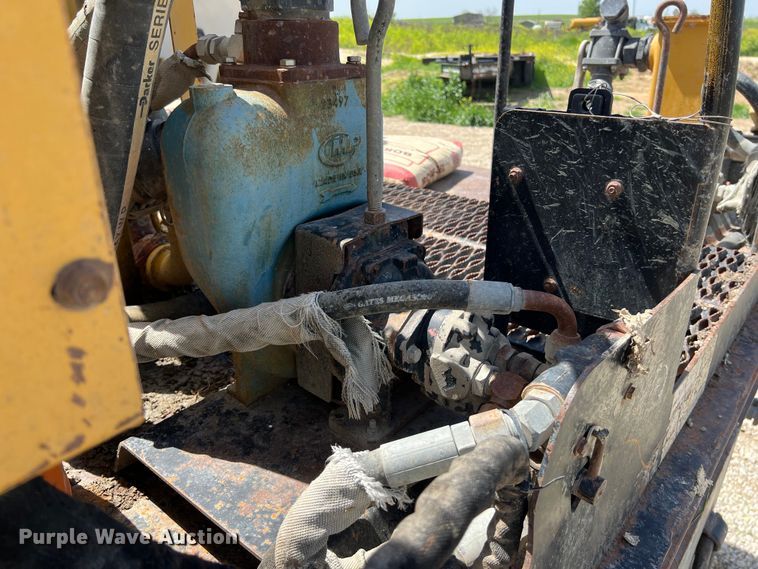 image for item DS2934 1989 Freightliner FLC flatbed truck with Vermeer fluid mixer