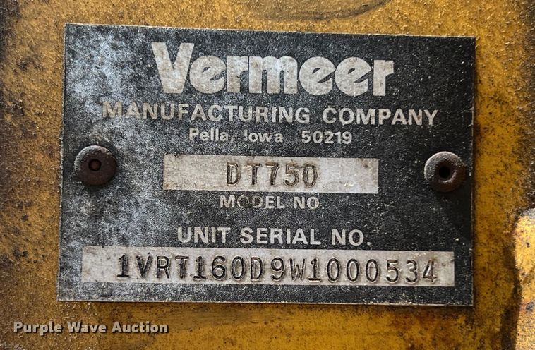 image for item DS2934 1989 Freightliner FLC flatbed truck with Vermeer fluid mixer