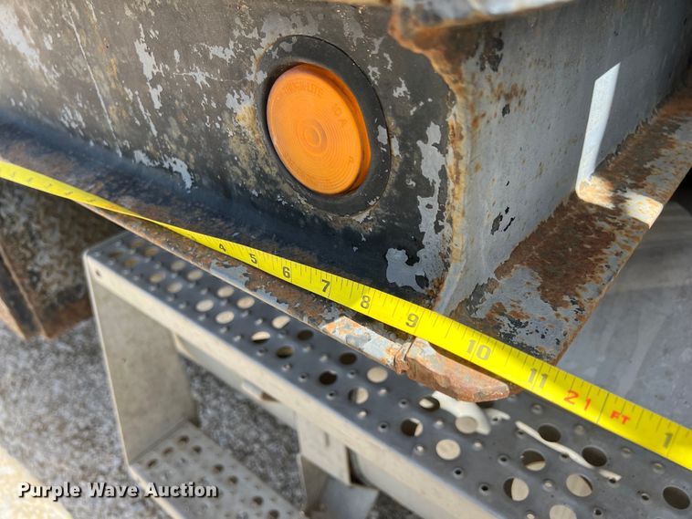 image for item DS2934 1989 Freightliner FLC flatbed truck with Vermeer fluid mixer