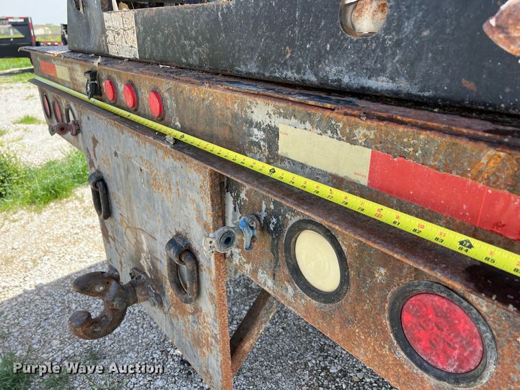 image for item DS2934 1989 Freightliner FLC flatbed truck with Vermeer fluid mixer