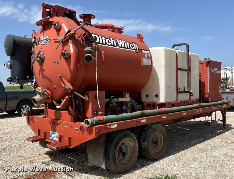 image for item DS2935 2011 Ditch Witch FX60 vacuum excavator