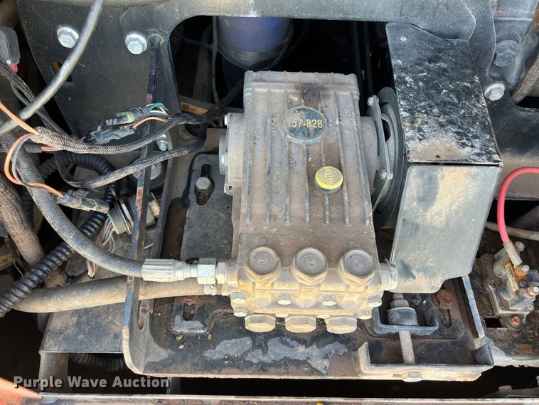 image for item DS2935 2011 Ditch Witch FX60 vacuum excavator