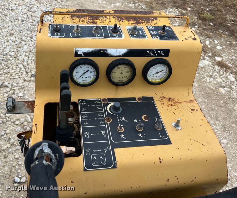 image for item DS2936 2000 Vermeer  D24X40A directional boring unit