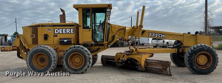image for item DS2937 1997 John Deere 772CH motor grader
