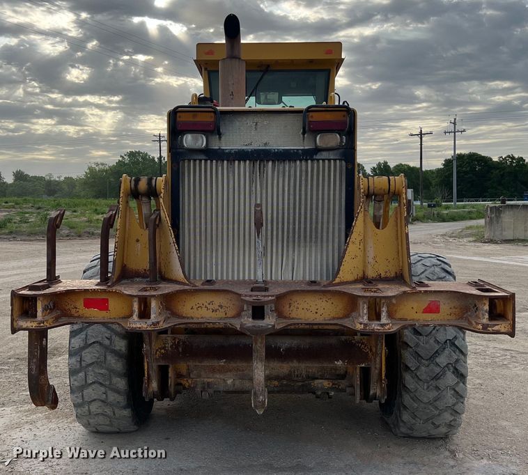 image for item DS2937 1997 John Deere 772CH motor grader