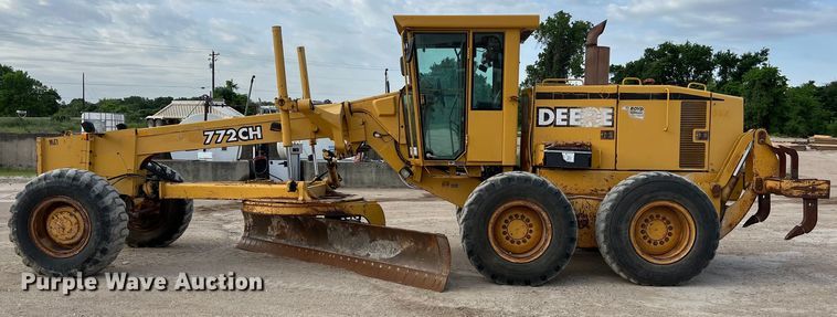 image for item DS2937 1997 John Deere 772CH motor grader