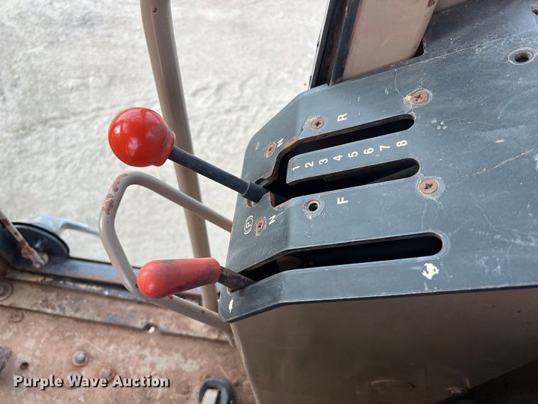 image for item DS2937 1997 John Deere 772CH motor grader