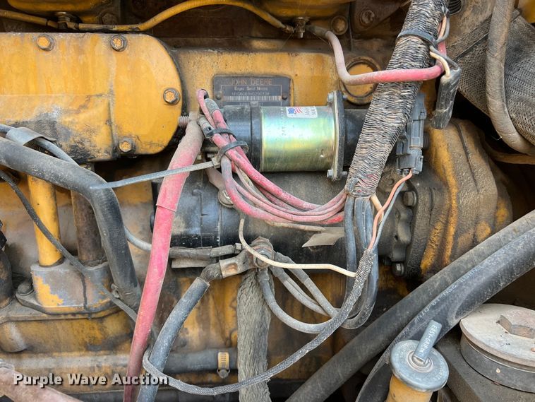 image for item DS2937 1997 John Deere 772CH motor grader