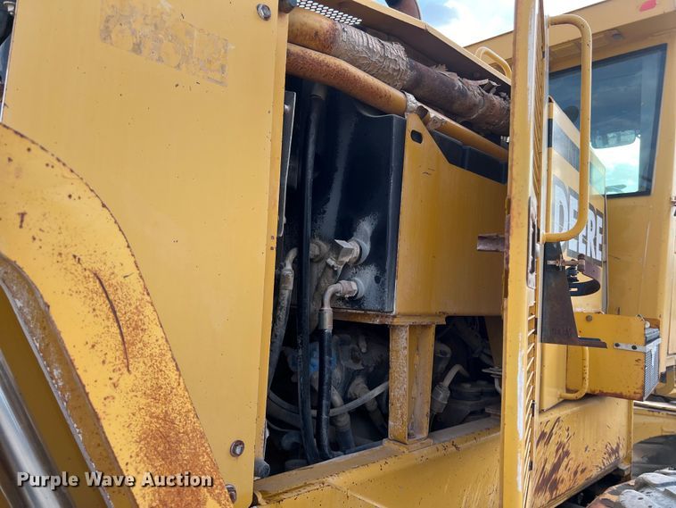 image for item DS2937 1997 John Deere 772CH motor grader