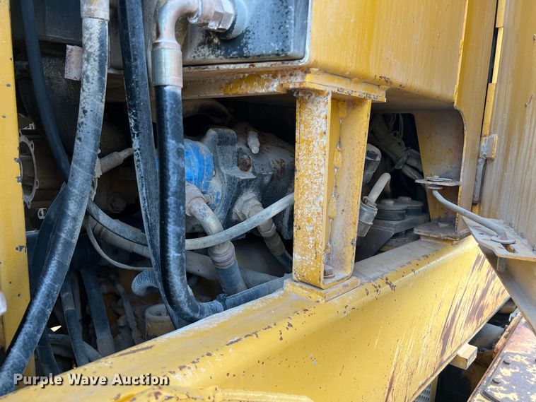 image for item DS2937 1997 John Deere 772CH motor grader