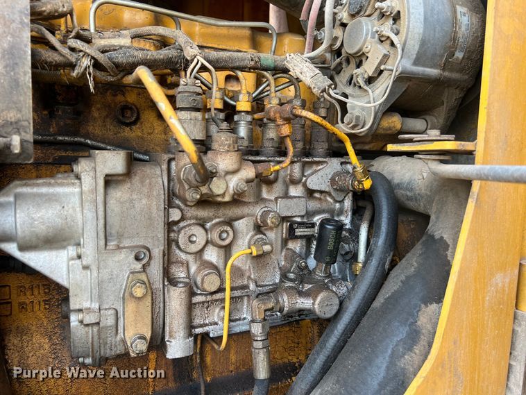 image for item DS2937 1997 John Deere 772CH motor grader