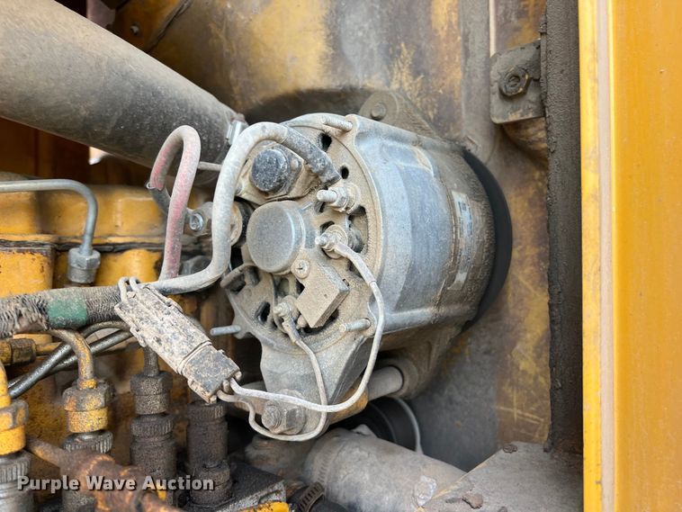 image for item DS2937 1997 John Deere 772CH motor grader