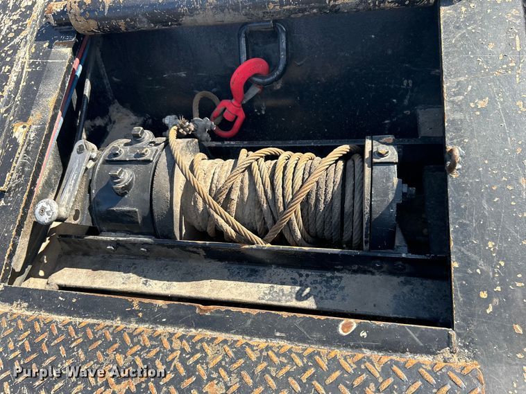 image for item EG1254 2001 Load King 403/4DFPR lowboy equipment trailer