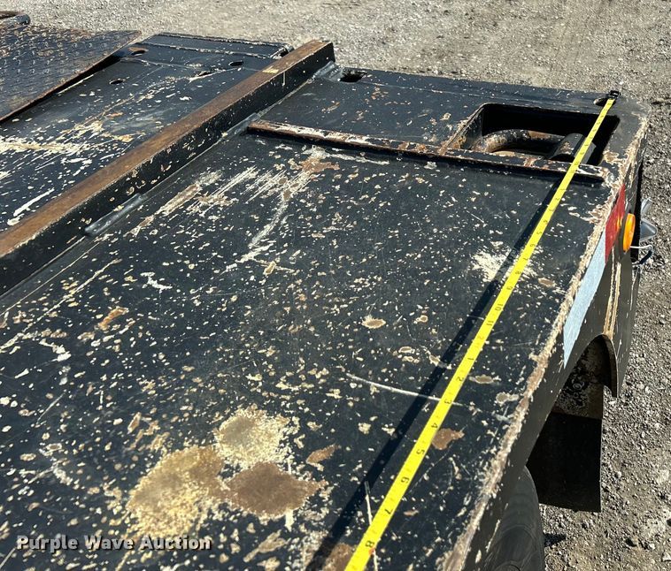 image for item EG1254 2001 Load King 403/4DFPR lowboy equipment trailer