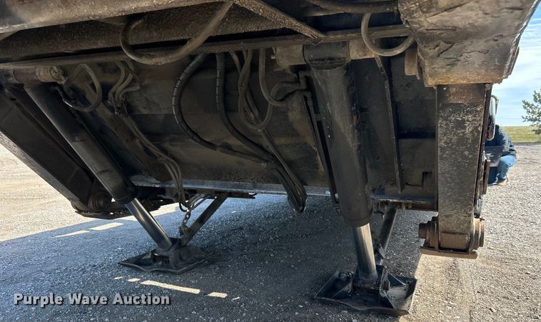 image for item EG1254 2001 Load King 403/4DFPR lowboy equipment trailer