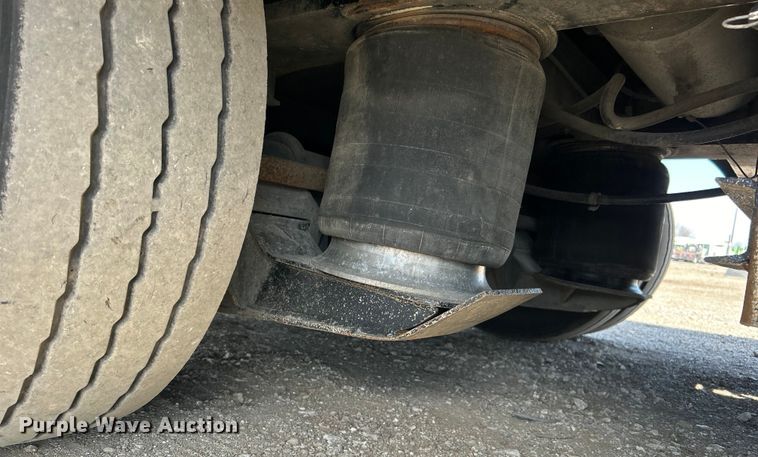 image for item EG1254 2001 Load King 403/4DFPR lowboy equipment trailer