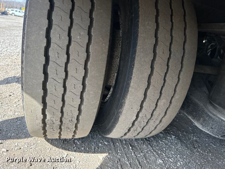 image for item EG1254 2001 Load King 403/4DFPR lowboy equipment trailer