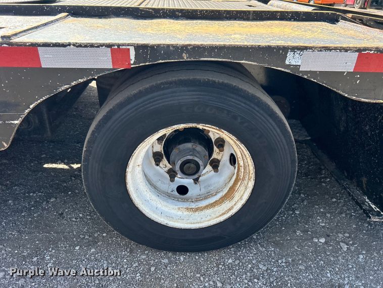 image for item EG1254 2001 Load King 403/4DFPR lowboy equipment trailer