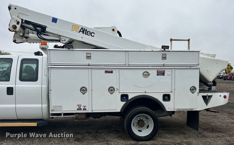 image for item EG1299 2012 Ford F550 Super Duty bucket truck