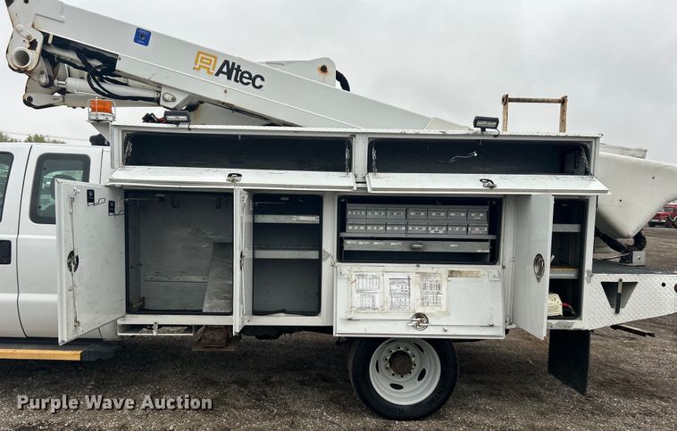 image for item EG1299 2012 Ford F550 Super Duty bucket truck