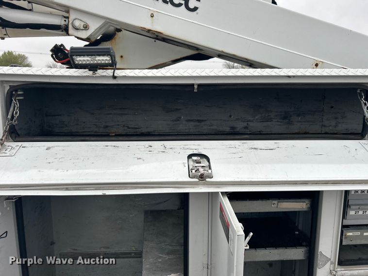 image for item EG1299 2012 Ford F550 Super Duty bucket truck