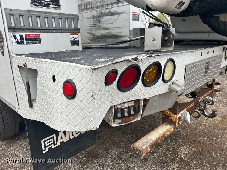 image for item EG1299 2012 Ford F550 Super Duty bucket truck