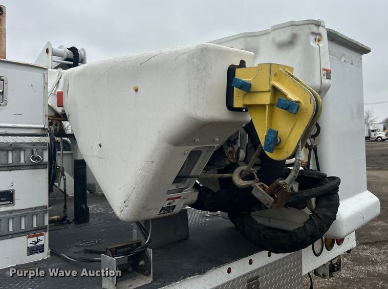 image for item EG1299 2012 Ford F550 Super Duty bucket truck