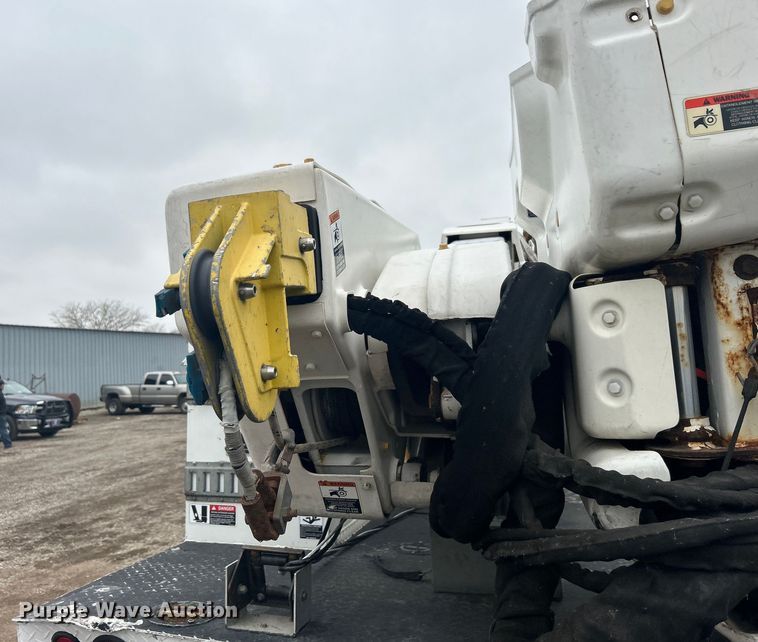 image for item EG1299 2012 Ford F550 Super Duty bucket truck