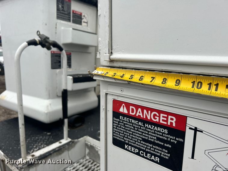 image for item EG1299 2012 Ford F550 Super Duty bucket truck