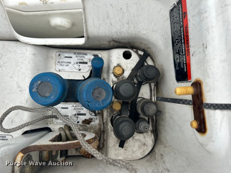 image for item EG1299 2012 Ford F550 Super Duty bucket truck