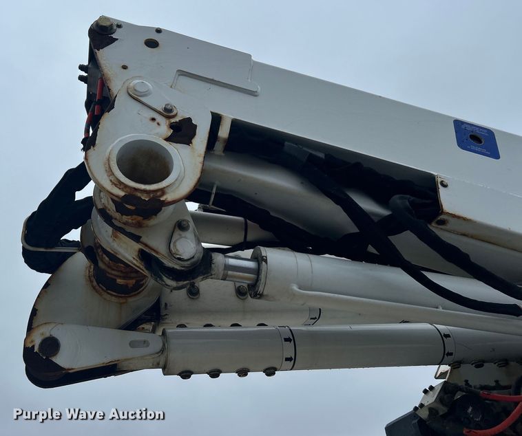 image for item EG1299 2012 Ford F550 Super Duty bucket truck