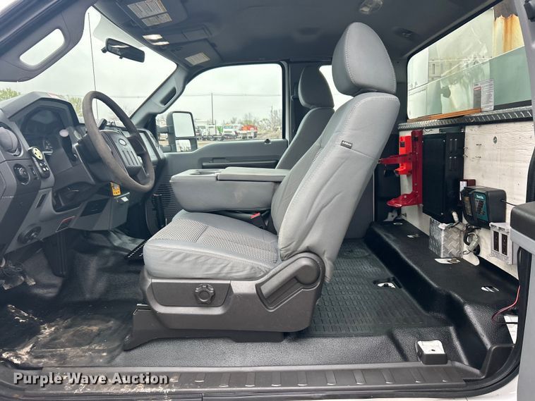 image for item EG1299 2012 Ford F550 Super Duty bucket truck