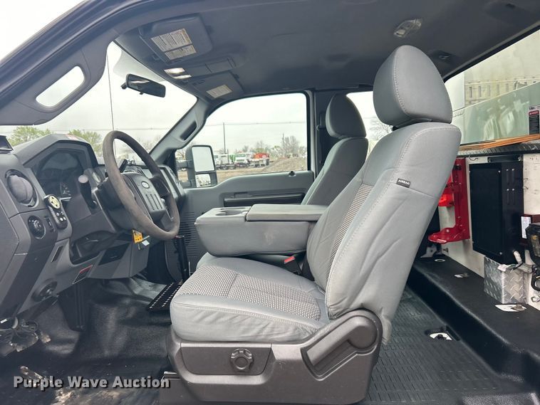 image for item EG1299 2012 Ford F550 Super Duty bucket truck