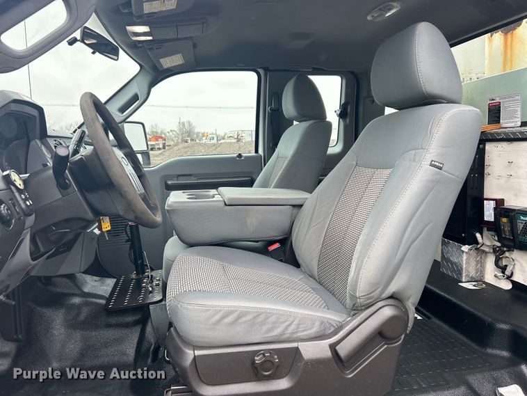 image for item EG1299 2012 Ford F550 Super Duty bucket truck