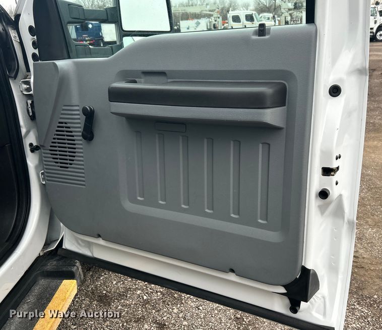 image for item EG1299 2012 Ford F550 Super Duty bucket truck