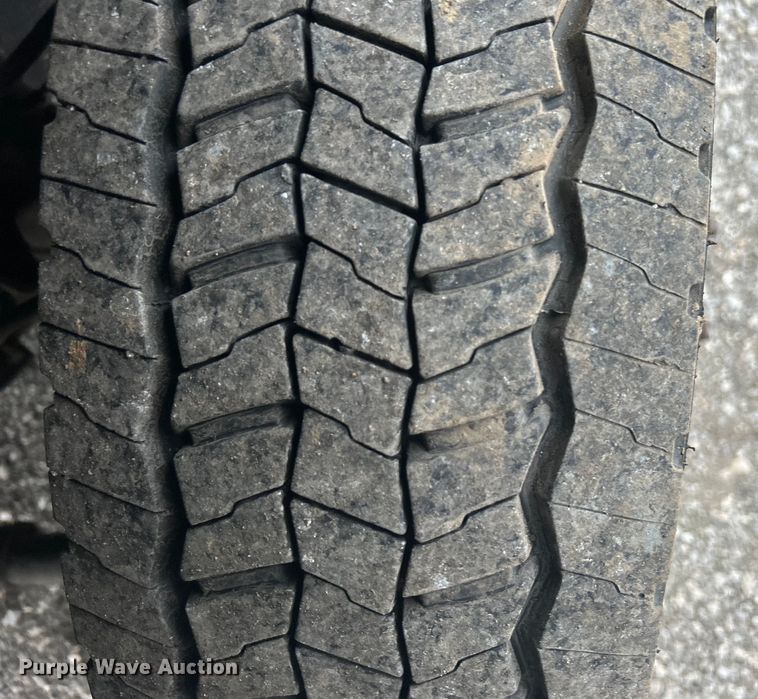 image for item EG1299 2012 Ford F550 Super Duty bucket truck