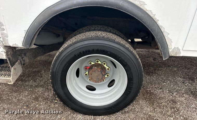 image for item EG1299 2012 Ford F550 Super Duty bucket truck