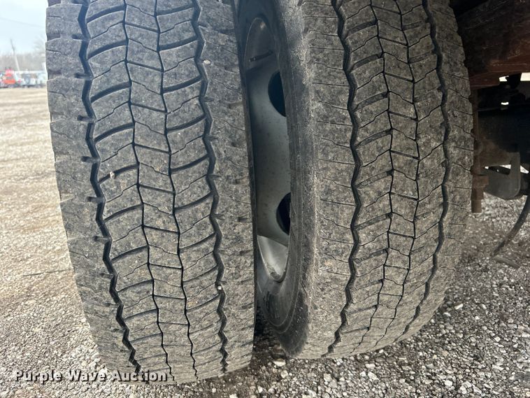 image for item EG1299 2012 Ford F550 Super Duty bucket truck