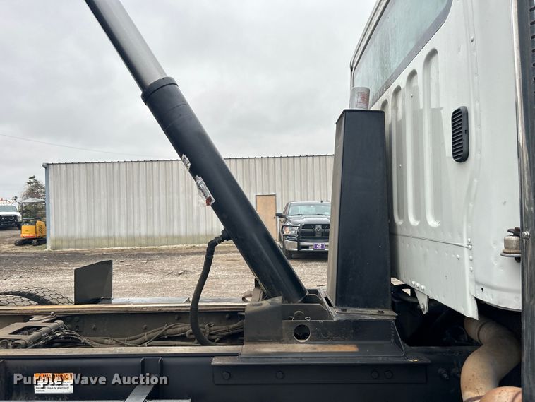 image for item EG1302 2010 Freightliner  Business Class M2 dump truck