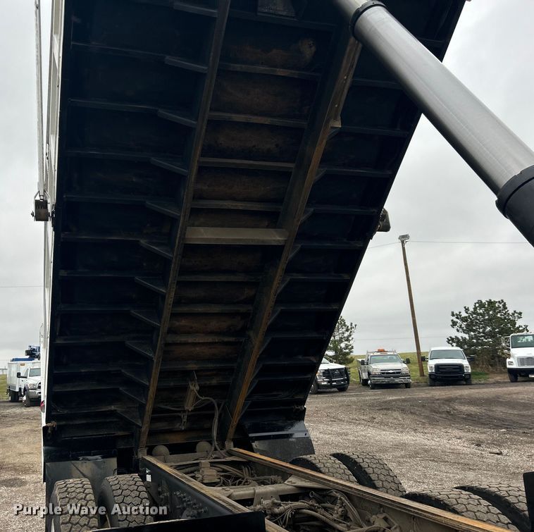 image for item EG1302 2010 Freightliner  Business Class M2 dump truck